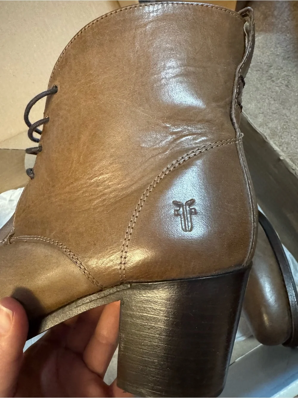 FRYE kendall Women's  Leather Lace-Up Ankle